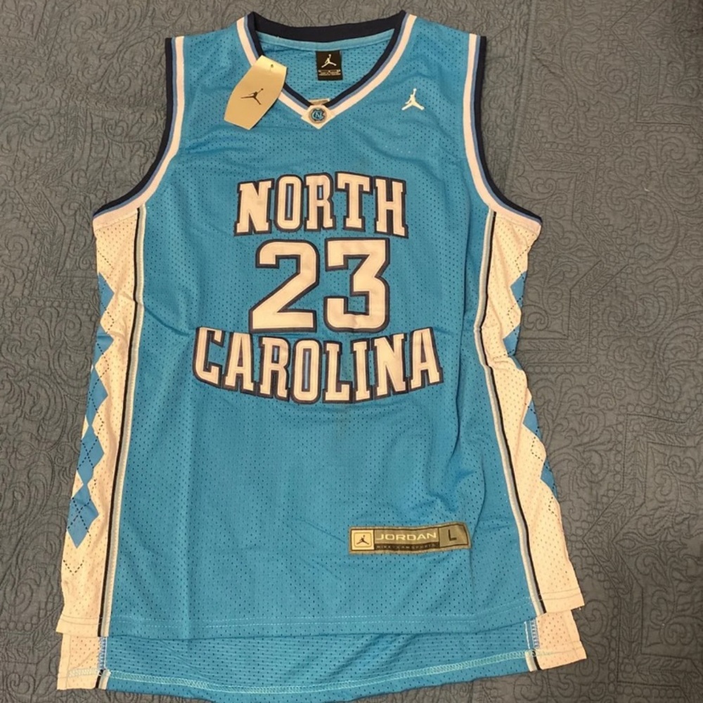 Michael Jordan UNC - Picture 2 of 2